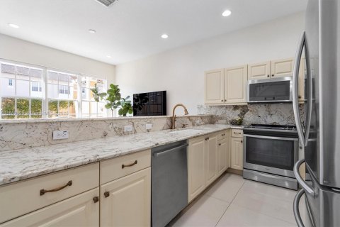 Adosado en venta en Pembroke Pines, Florida, 2 dormitorios, 144.93 m2 № 1979460 - foto 21