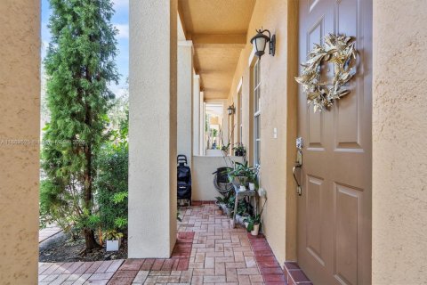 Adosado en venta en Pembroke Pines, Florida, 2 dormitorios, 144.93 m2 № 1979460 - foto 5