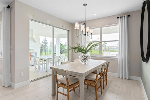 House in Orlando, Florida 4 bedrooms, 285.77 sq.m. № 1848651 - photo 8