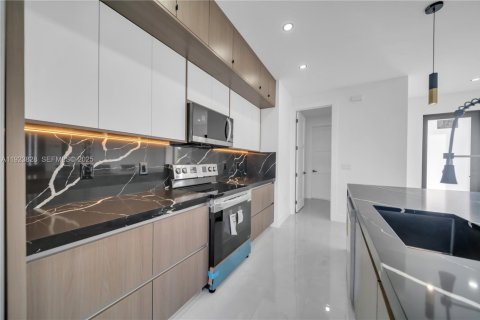 Casa en venta en Lehigh Acres, Florida, 3 dormitorios № 1983710 - foto 15