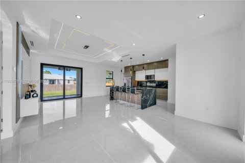 Casa en venta en Lehigh Acres, Florida, 3 dormitorios № 1983710 - foto 21