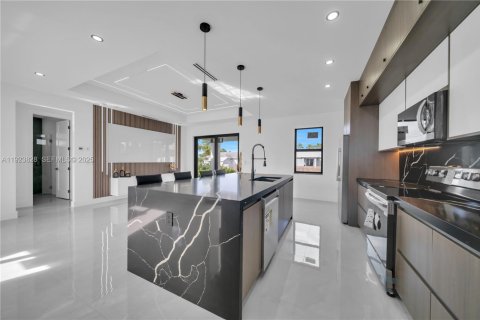 Casa en venta en Lehigh Acres, Florida, 3 dormitorios № 1983710 - foto 17