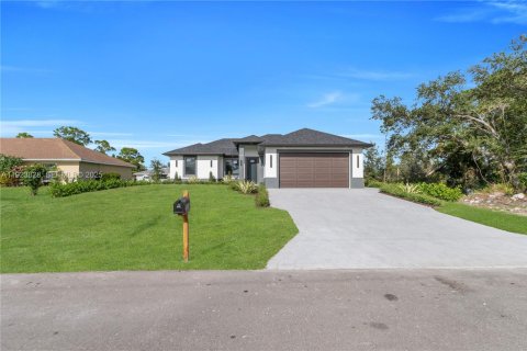 Casa en venta en Lehigh Acres, Florida, 3 dormitorios № 1983710 - foto 10