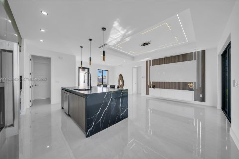 Casa en venta en Lehigh Acres, Florida, 3 dormitorios № 1983710 - foto 14