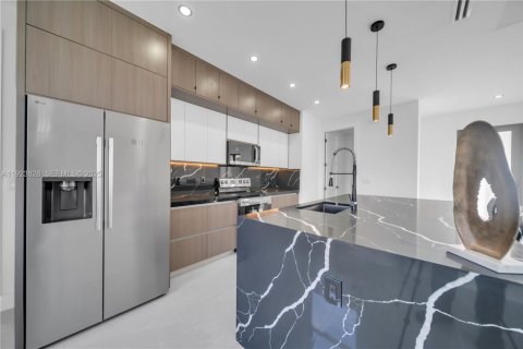 Casa en venta en Lehigh Acres, Florida, 3 dormitorios № 1983710 - foto 18