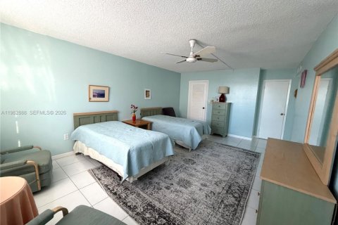 Condominio en venta en Hallandale Beach, Florida, 2 dormitorios, 126.35 m2 № 2049320 - foto 5