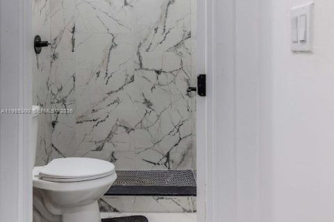 Купить виллу или дом в Майами, Флорида 3 спальни, 115.01м2, № 2046963 - фото 7