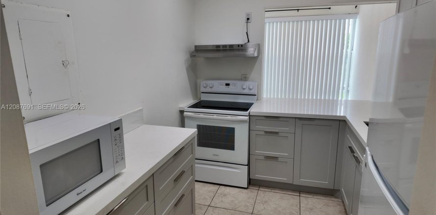 Condo à Sunny Isles Beach, Floride, 2 chambres  № 2361832