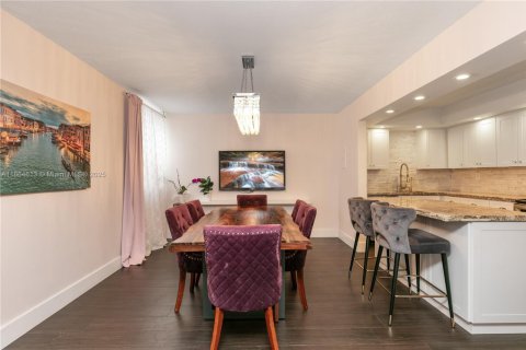 Condo in Aventura, Florida, 3 bedrooms  № 2015604 - photo 3