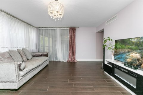 Condo in Aventura, Florida, 3 bedrooms  № 2015604 - photo 6