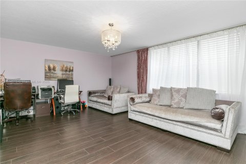 Condo in Aventura, Florida, 3 bedrooms  № 2015604 - photo 23