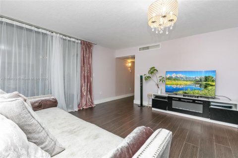 Condo in Aventura, Florida, 3 bedrooms  № 2015604 - photo 7