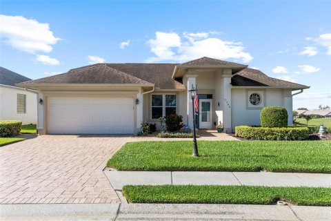 House in Lakeland, Florida 3 bedrooms, 156.35 sq.m. № 1894388 - photo 2