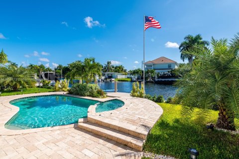 Снять в аренду виллу или дом в Форт-Лодердейл, Флорида 3 спальни, 157.93м2, № 2050069 - фото 7