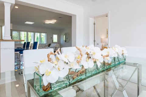 Снять в аренду виллу или дом в Форт-Лодердейл, Флорида 3 спальни, 157.93м2, № 2050069 - фото 18