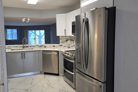 Condominio en venta en Tamarac, Florida, 2 dormitorios, 164.62 m2 № 1947200 - foto 9