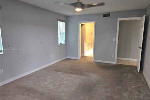 Condominio en venta en Tamarac, Florida, 2 dormitorios, 164.62 m2 № 1947200 - foto 16