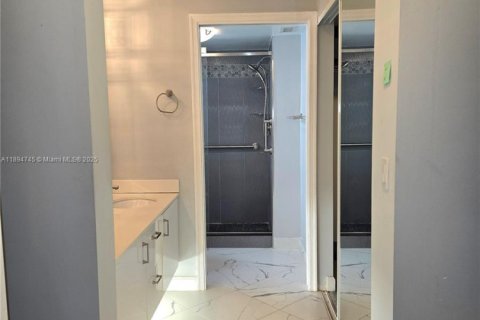 Condominio en venta en Tamarac, Florida, 2 dormitorios, 164.62 m2 № 1947200 - foto 13