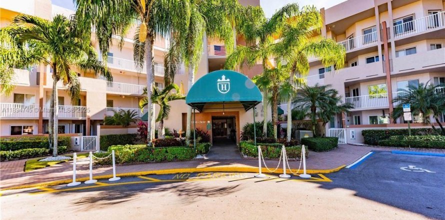 Condominio en Tamarac, Florida, 2 dormitorios  № 1947200