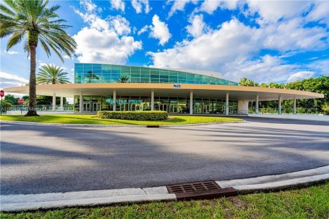 Condominio en venta en Tamarac, Florida, 2 dormitorios, 164.62 m2 № 1947200 - foto 26