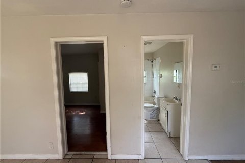Villa ou maison à vendre à Tampa, Floride: 3 chambres, 88.44 m2 № 1882871 - photo 8