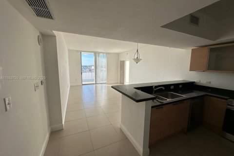 Снять в аренду кондоминиум в Холливуд, Флорида 2 спальни, 110.46м2, № 1992371 - фото 6