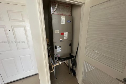 Снять в аренду кондоминиум в Холливуд, Флорида 2 спальни, 110.46м2, № 1992371 - фото 13