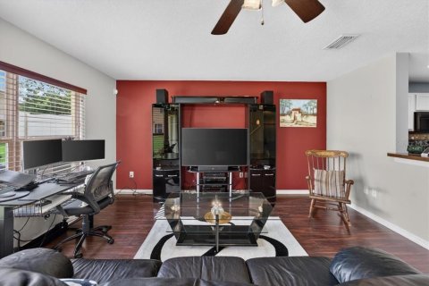 Townhouse in Tampa, Florida 2 bedrooms, 126.72 sq.m. № 2199377 - photo 15