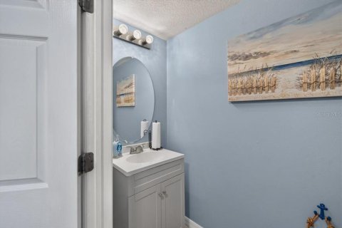 Townhouse in Tampa, Florida 2 bedrooms, 126.72 sq.m. № 2199377 - photo 18