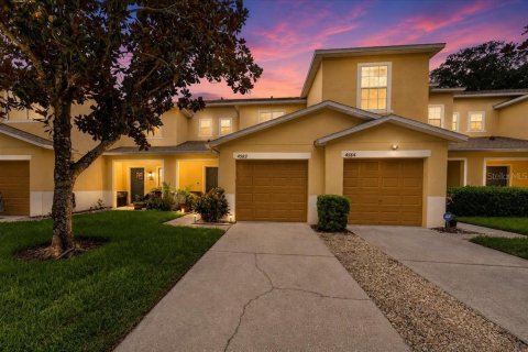 Townhouse in Tampa, Florida 2 bedrooms, 126.72 sq.m. № 2199377 - photo 7