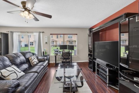 Townhouse in Tampa, Florida 2 bedrooms, 126.72 sq.m. № 2199377 - photo 14