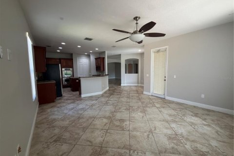 Villa ou maison à vendre à Kissimmee, Floride: 5 chambres, 339.19 m2 № 2408407 - photo 11