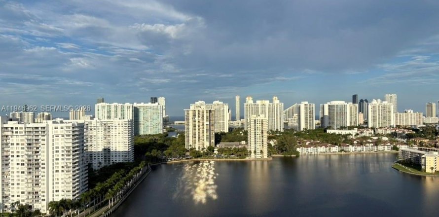 Квартира в Авентура, Флорида 2 спальни, 99.68м2 № 2003478