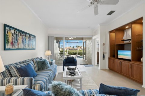 House in Sarasota, Florida 2 bedrooms, 164.07 sq.m. № 1840136 - photo 11