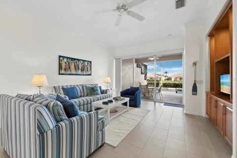 House in Sarasota, Florida 2 bedrooms, 164.07 sq.m. № 1840136 - photo 10
