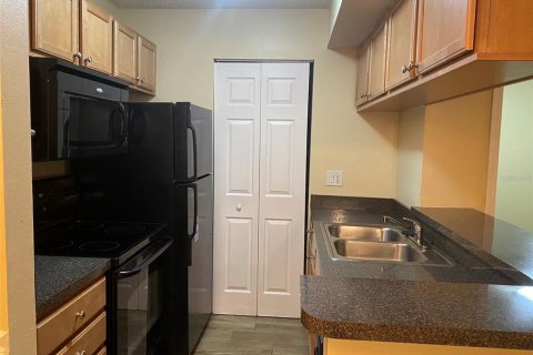 Appartement à louer à Brandon, Floride: 2 chambres, 85.1 m2 № 1919383 - photo 10