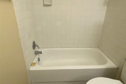 Appartement à louer à Brandon, Floride: 2 chambres, 85.1 m2 № 1919383 - photo 17