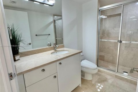 Condominio en alquiler en Sunny Isles Beach, Florida, 3 dormitorios, 217.39 m2 № 1951327 - foto 25