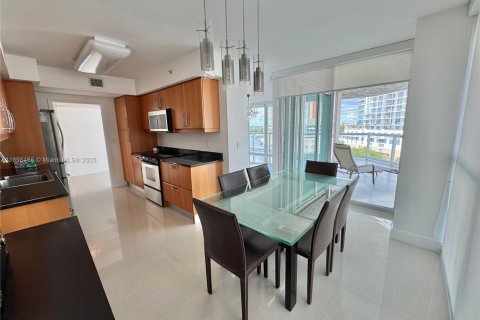 Condominio en alquiler en Sunny Isles Beach, Florida, 3 dormitorios, 217.39 m2 № 1951327 - foto 12