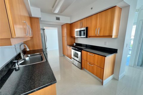 Condominio en alquiler en Sunny Isles Beach, Florida, 3 dormitorios, 217.39 m2 № 1951327 - foto 8