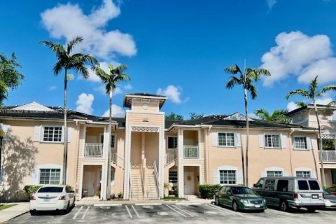 Condo in Homestead, Florida, 2 bedrooms  № 1890330 - photo 1