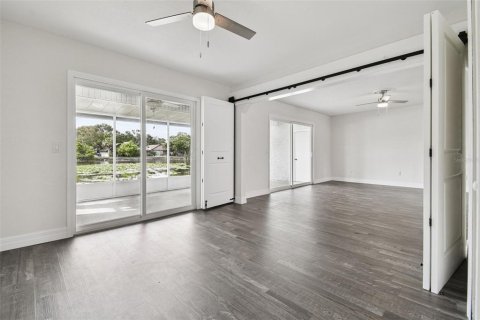 Condo in Tampa, Florida, 3 bedrooms № 2200314 - photo 16