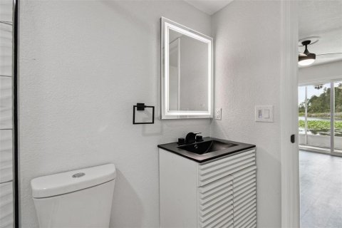 Condo in Tampa, Florida, 3 bedrooms № 2200314 - photo 24
