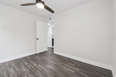 Condo in Tampa, Florida, 3 bedrooms № 2200314 - photo 27