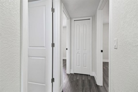 Condo in Tampa, Florida, 3 bedrooms № 2200314 - photo 25