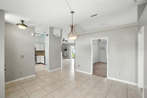 Casa en venta en Orlando, Florida, 4 dormitorios, 152.45 m2 № 1917955 - foto 5