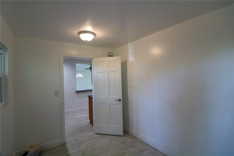 House in Orlando, Florida 1 bedroom, 58.53 sq.m. № 1877245 - photo 5