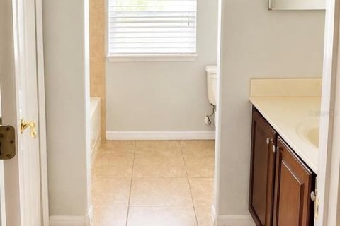 Villa ou maison à louer à Orlando, Floride: 4 chambres, 299.05 m2 № 2415400 - photo 4