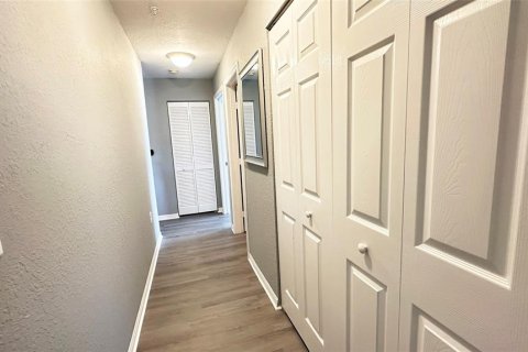 Townhouse in Lakewood Ranch, Florida 3 bedrooms, 123 sq.m. № 1905535 - photo 29