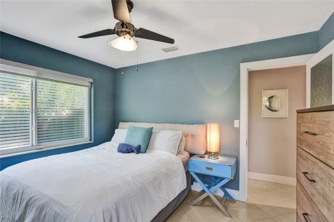 Снять в аренду виллу или дом в Уилтон-Мэнорс, Флорида 3 спальни, 148.27м2, № 2065091 - фото 21